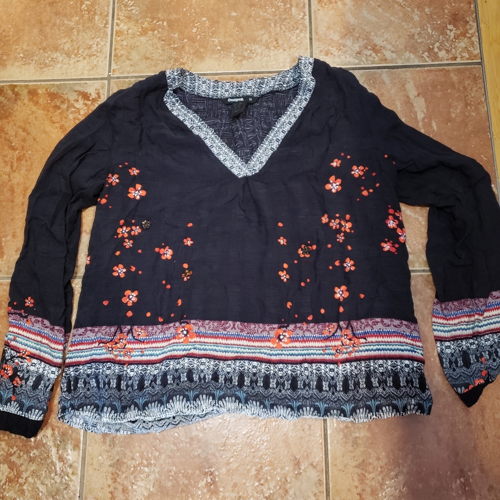 Desigual top size medium